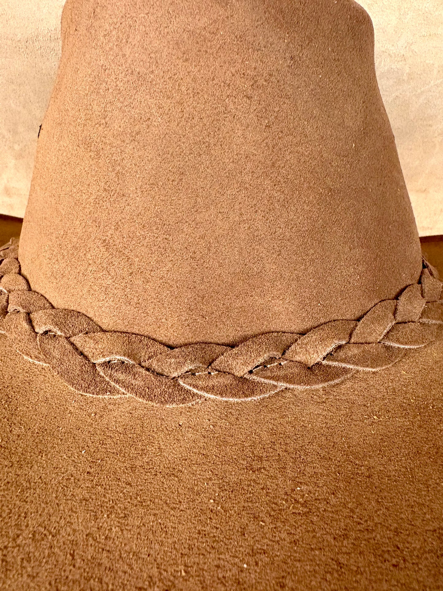 Desert Crown Leather Hat – Nomad Edition