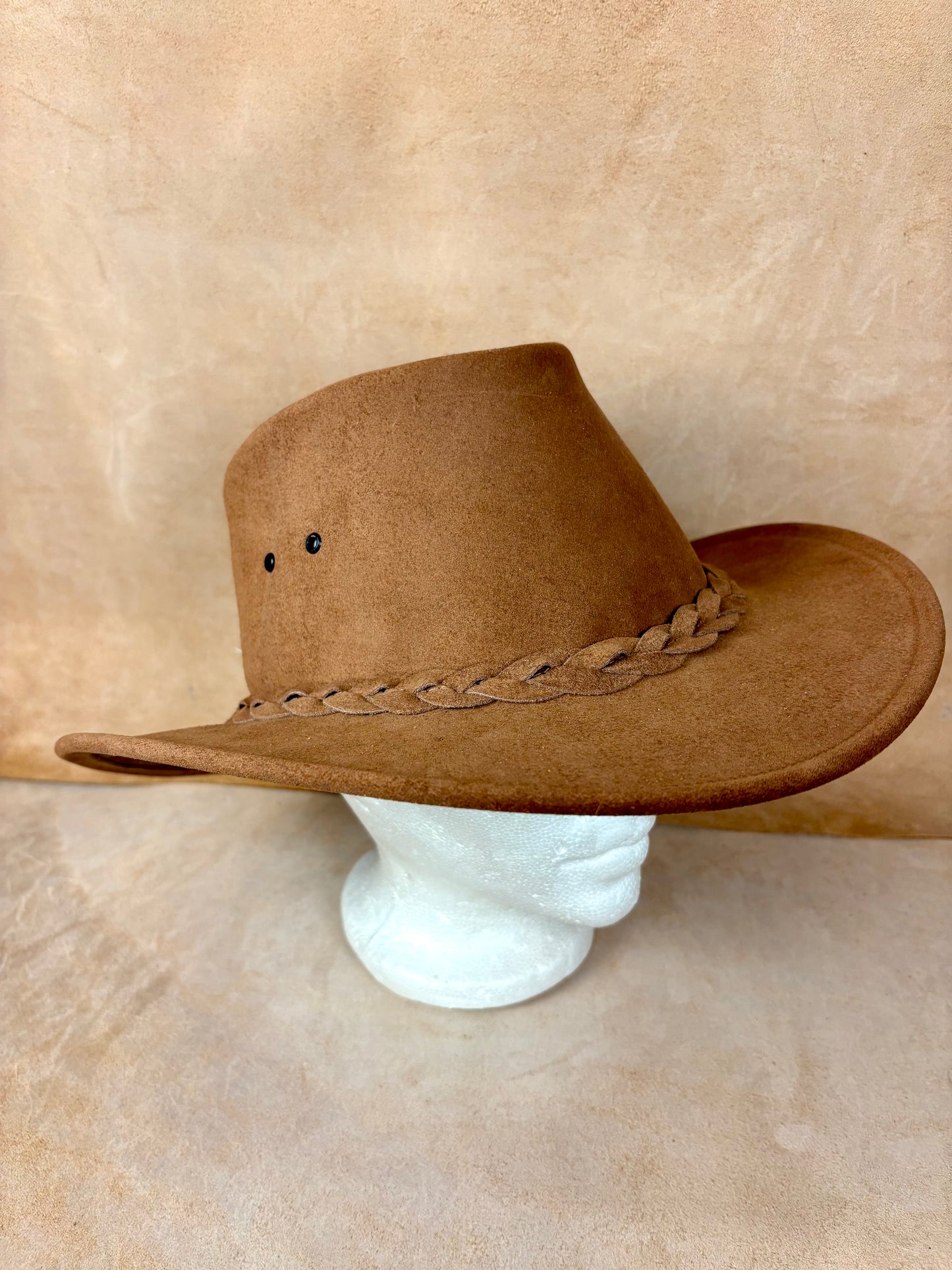 Desert Crown Leather Hat – Nomad Edition