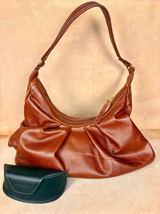 Luma leather shoulder bag side view